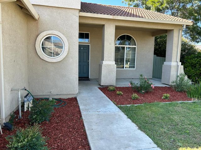 719 Sparrow Ct, Tracy, CA 95377