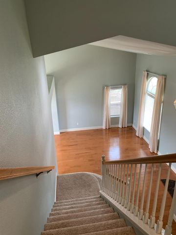 719 Sparrow Ct, Tracy, CA 95377