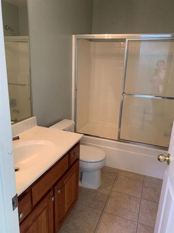 719 Sparrow Ct, Tracy, CA 95377