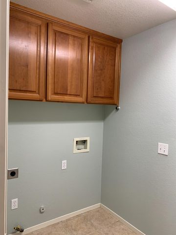 719 Sparrow Ct, Tracy, CA 95377