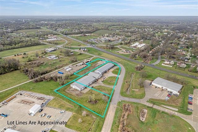 1403 N Jesse James Road, Excelsior Springs, MO 64024