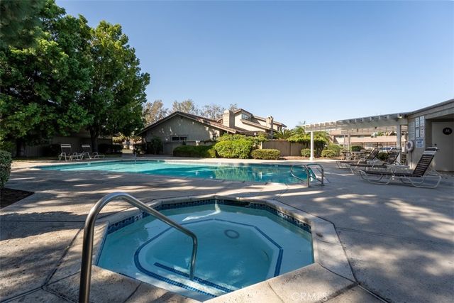 260 E Ponderosa 19, Anaheim, CA 92802