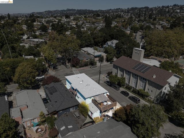 1626 Hopkins St, Berkeley, CA 94707