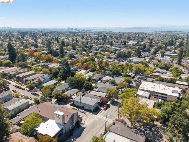 1626 Hopkins St, Berkeley, CA 94707