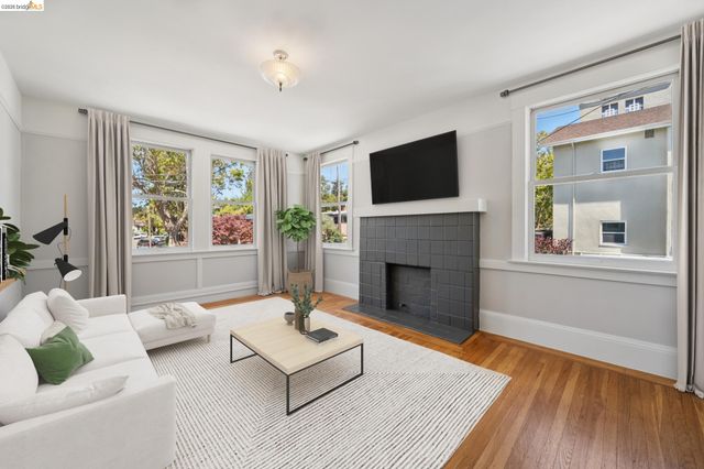 1626 Hopkins St, Berkeley, CA 94707