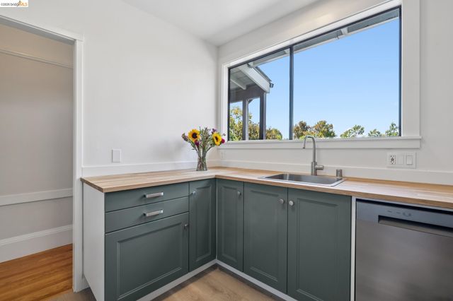 1626 Hopkins St, Berkeley, CA 94707