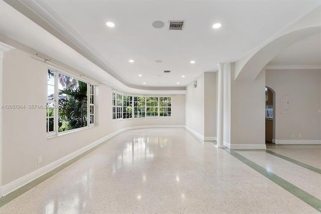 4445 N Michigan Ave, Miami Beach, FL 33140