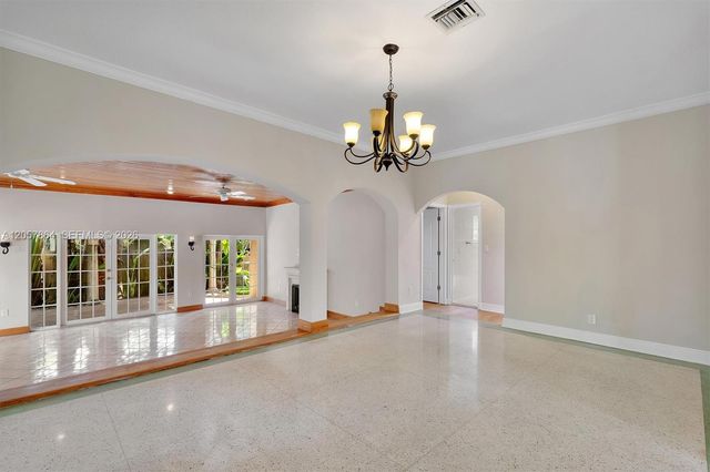 4445 N Michigan Ave, Miami Beach, FL 33140