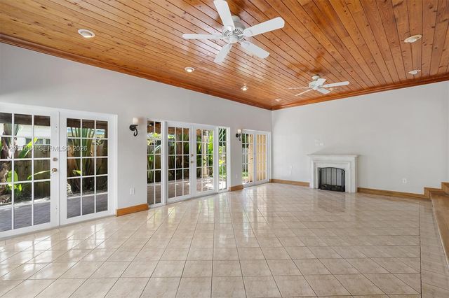 4445 N Michigan Ave, Miami Beach, FL 33140
