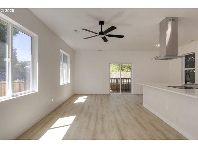 4807 Se INA Ave, Milwaukie, OR 97267