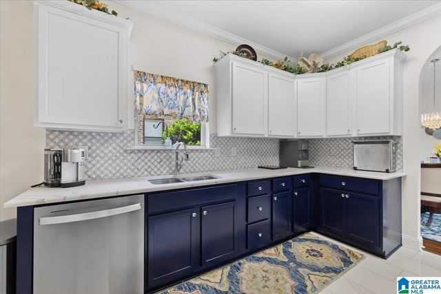 1220 OVERLOOK DRIVE, Trussville, AL 35173