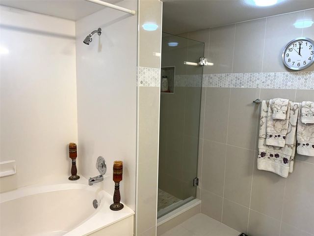 6093 BAHIA DEL MAR CIRCLE 577, St Petersburg, FL 33715