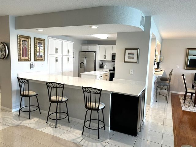 6093 BAHIA DEL MAR CIRCLE 577, St Petersburg, FL 33715