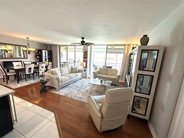 6093 BAHIA DEL MAR CIRCLE 577, St Petersburg, FL 33715