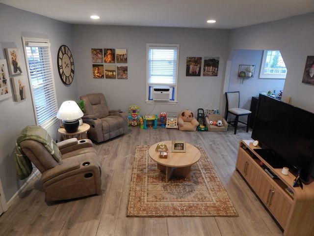 167 Washington St, New Bedford, MA 02740