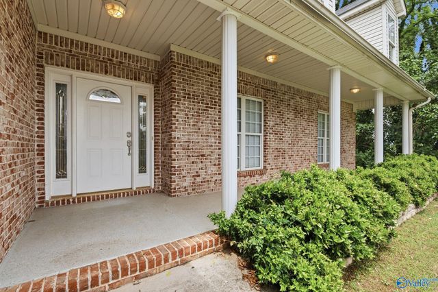 2401 Ermine Drive, Huntsville, AL 35810