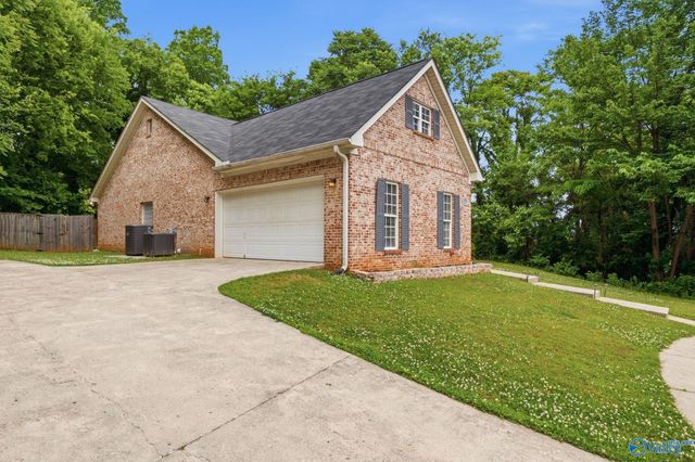 2401 Ermine Drive, Huntsville, AL 35810