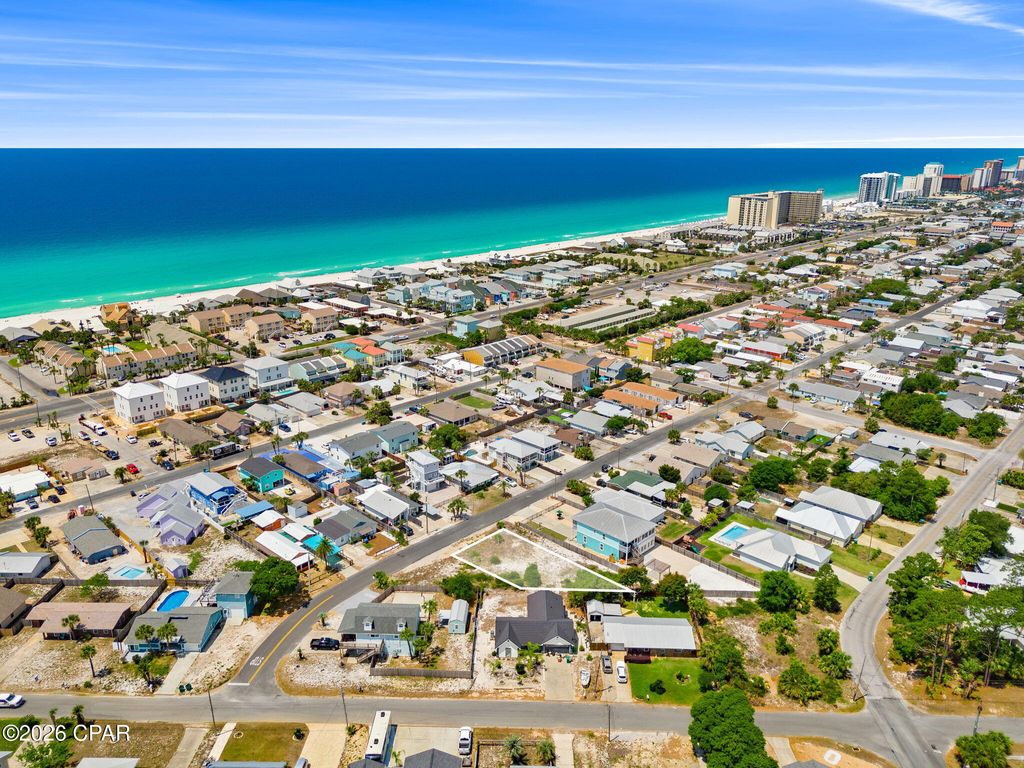 Image 4 of property listing at 5220 Sunset Avenue, Panama City Beach, FL 32408