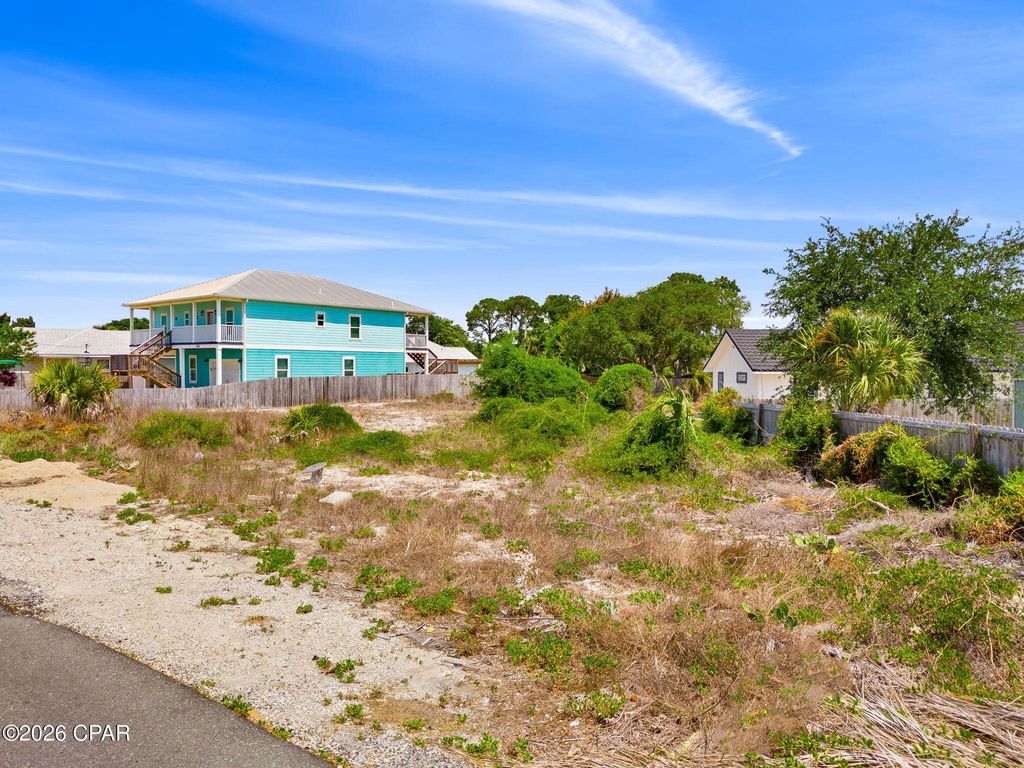 Image 7 of property listing at 5220 Sunset Avenue, Panama City Beach, FL 32408