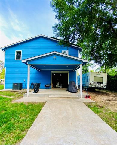 195 Rim Rock Road, Onalaska, TX 77360