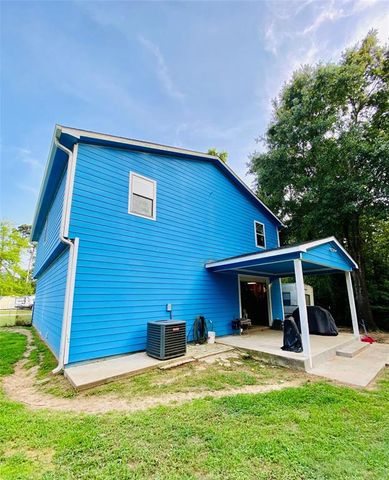 195 Rim Rock Road, Onalaska, TX 77360