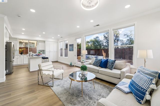 428 Fuchsia Ln, San Ramon, CA 94582