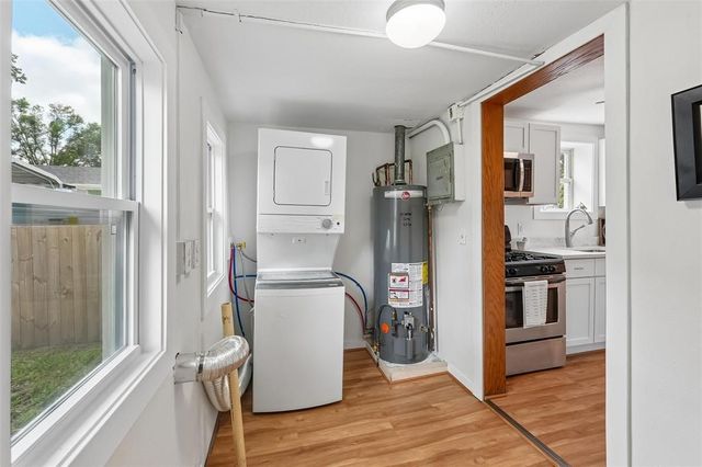 2951 Garfield Avenue, Des Moines, IA 50317