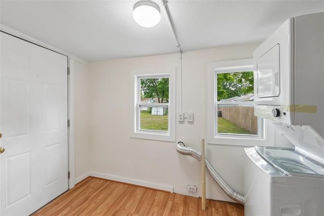 2951 Garfield Avenue, Des Moines, IA 50317