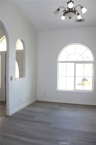 26180 Horizon Street, Apple Valley, CA 92308