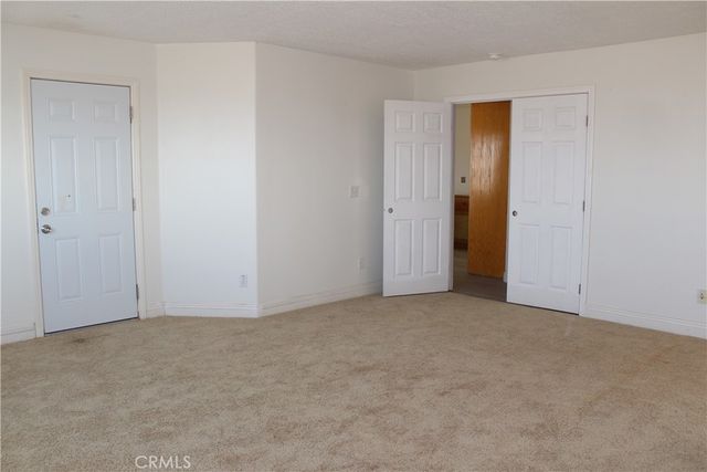 26180 Horizon Street, Apple Valley, CA 92308