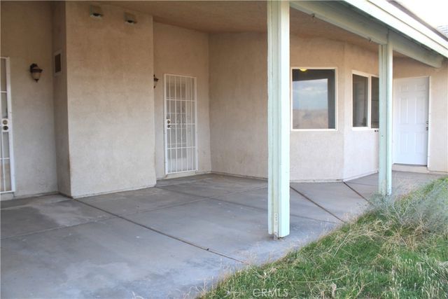 26180 Horizon Street, Apple Valley, CA 92308