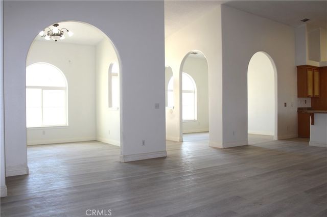 26180 Horizon Street, Apple Valley, CA 92308