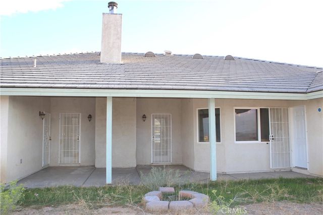 26180 Horizon Street, Apple Valley, CA 92308