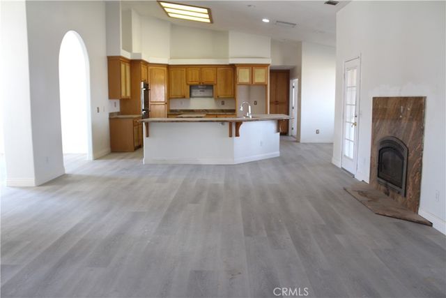 26180 Horizon Street, Apple Valley, CA 92308
