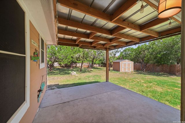 2046 BLUERIDGE DR, Canyon Lake, TX 78133