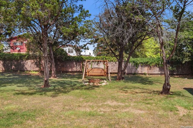 2046 BLUERIDGE DR, Canyon Lake, TX 78133