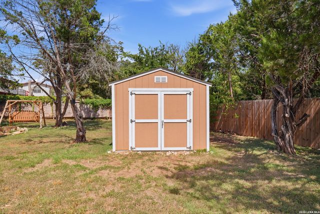 2046 BLUERIDGE DR, Canyon Lake, TX 78133