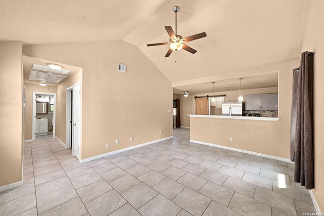 2046 BLUERIDGE DR, Canyon Lake, TX 78133