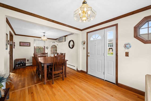 125 Indian Hill Rd, Worcester, MA 01606
