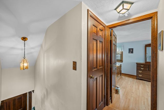 125 Indian Hill Rd, Worcester, MA 01606