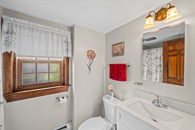 125 Indian Hill Rd, Worcester, MA 01606