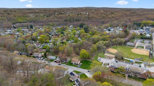 125 Indian Hill Rd, Worcester, MA 01606