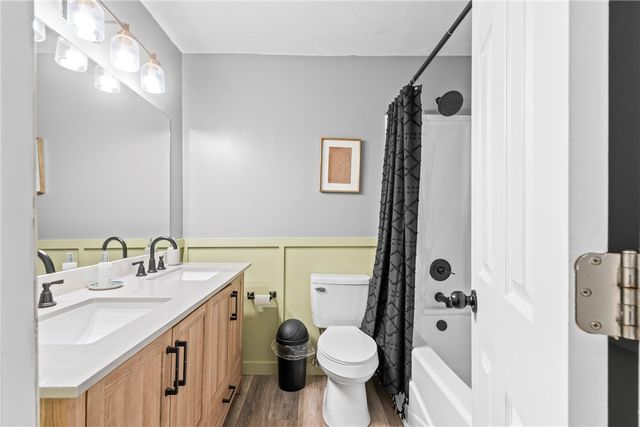 8493 Cedar Terrace, Rogers, AR 72756