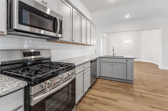 4320 Leslies Way, Dickinson, TX 77539