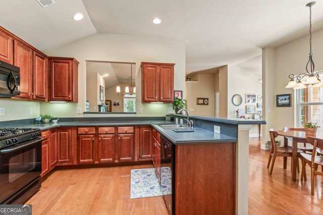 140 Cottage Club Drive, Locust Grove, GA 30248