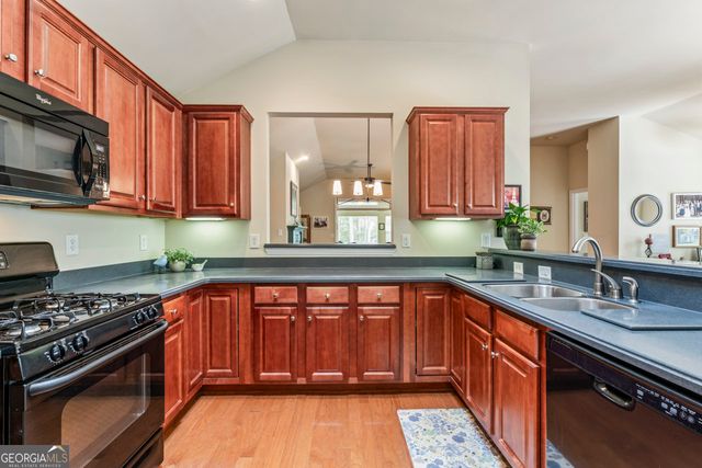 140 Cottage Club Drive, Locust Grove, GA 30248