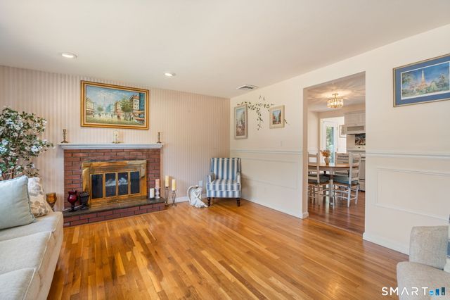 48 Jefferson Circle, Clinton, CT 06413