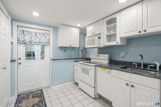 48 Jefferson Circle, Clinton, CT 06413
