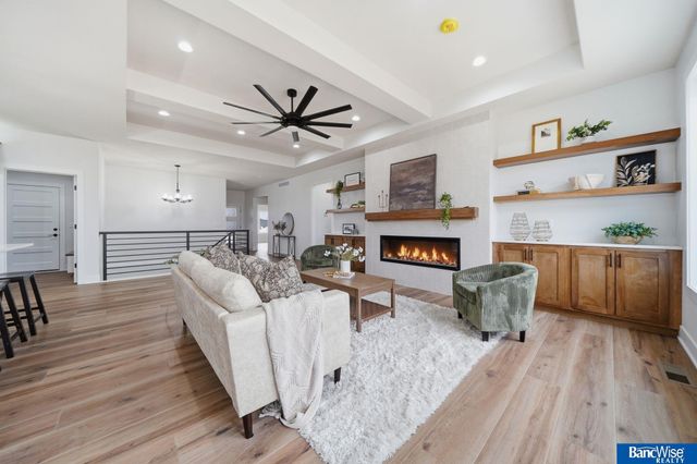 9401 Delano Drive, Lincoln, NE 68516