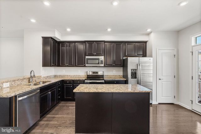 128 S NEWKIRK ST, Baltimore, MD 21224